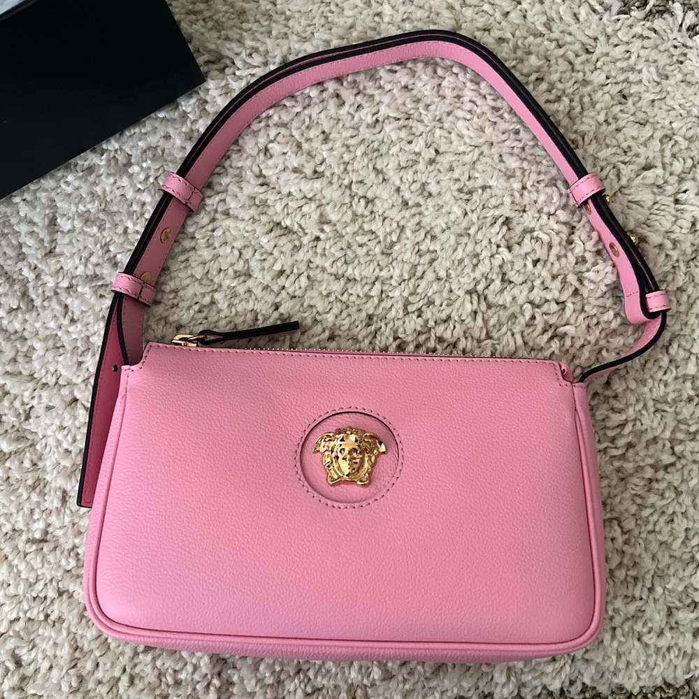 FINAL PRICE. NWT Versace Medusa Shoulder Bag